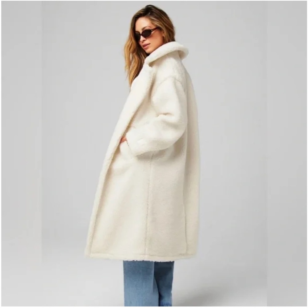 NWT Fabletics Cozy Collared Teddy Long Coat Bone White Size XS / 4 - Picture 2 of 4